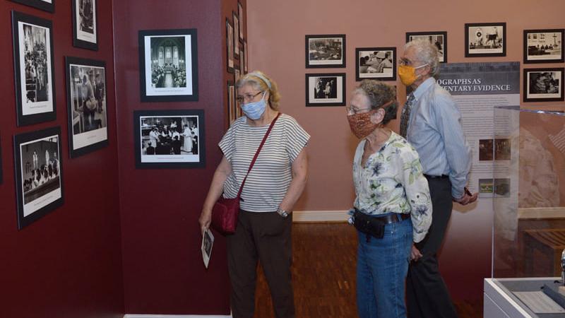 Photographer Nina Tisara and guests tour Witnessing Worship (Courtesy Steven Halperson/Tisara Photo)