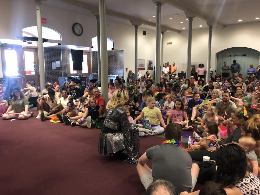 Crowd at drag story hour
