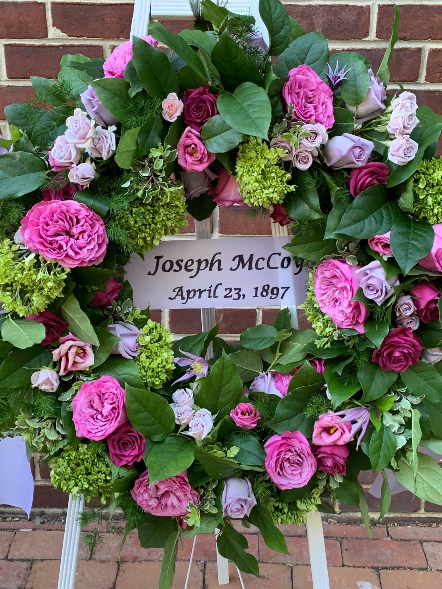 Wreath in memory of Joseph McCoy, lynched in 1897 (2021)