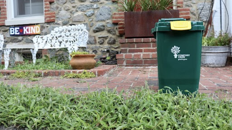 Curbside composting program picture