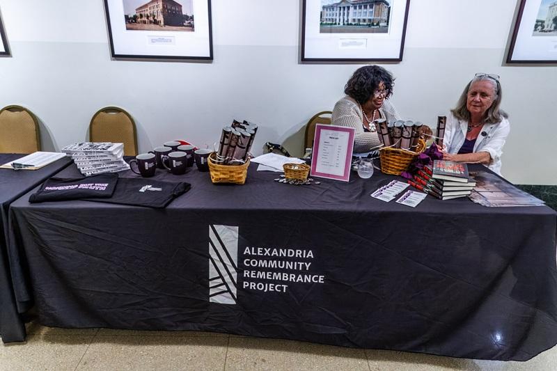 two women at ACRP table