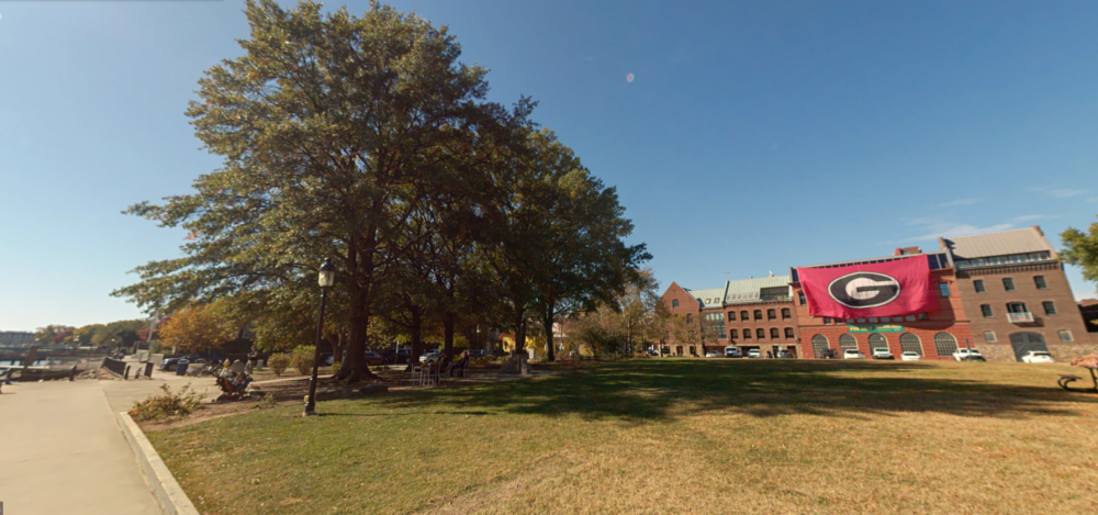 Street-level view of Waterfront Park and Prince Street from the Tallship.