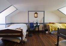 Gadsby's Tavern Dormer Bedroom with summer bedding